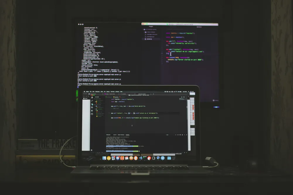 Keyboard with Linux, Windows, and macOS keys